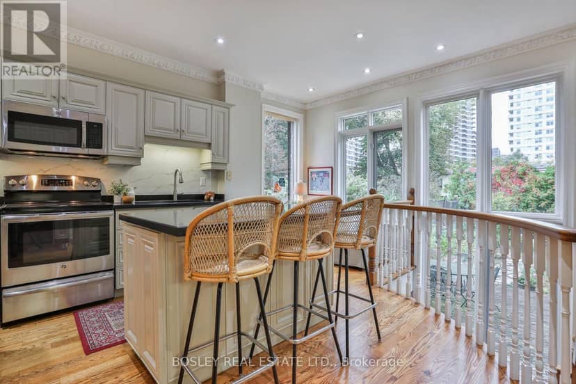 128 Hillsdale Avenue E — photo 12 of 40
