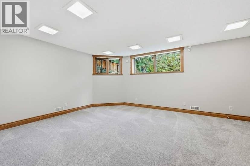 1216 Varsity Estates Drive NW — photo 32 of 40