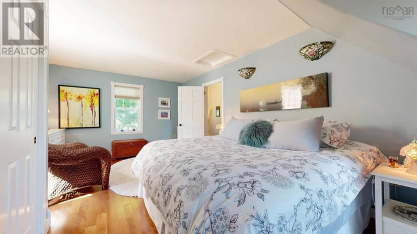 48 Pond Street — photo 19 of 39