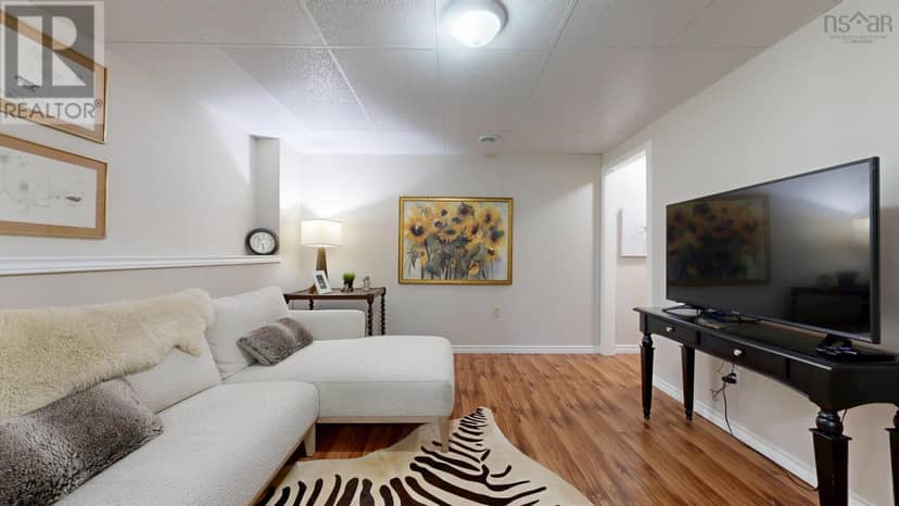48 Pond Street — photo 28 of 39