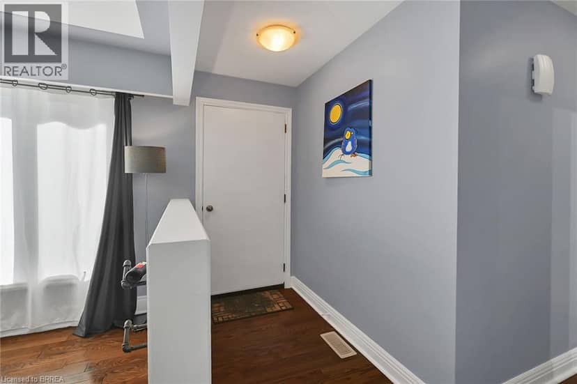 56 FORSYTHE Avenue, Brantford, photo 7