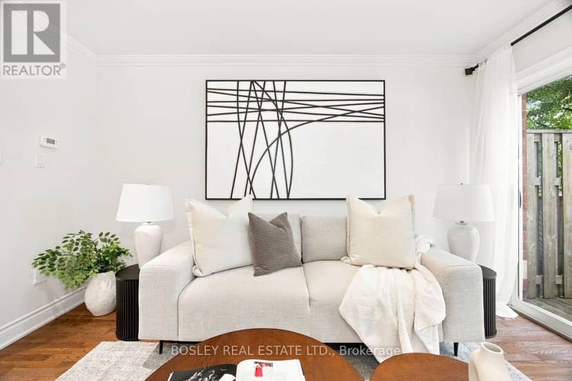 3 - 64 Old Mill Terrace, Toronto, photo 4