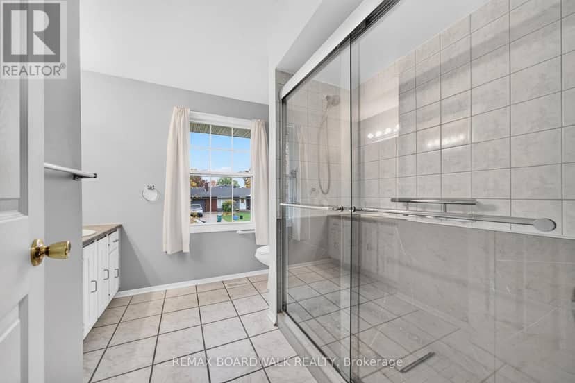 20 Tripp Crescent — photo 26 of 40