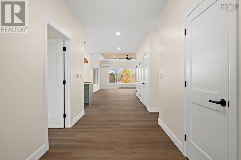 100 Lakepoint Way — photo 5 of 40