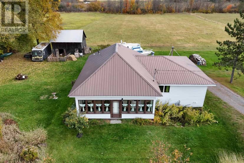 1618 Hwy 638 — photo 2 of 40