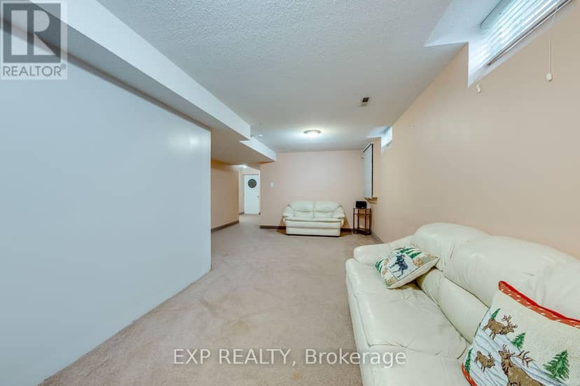 19 Horned Owl Drive — photo 38 of 40