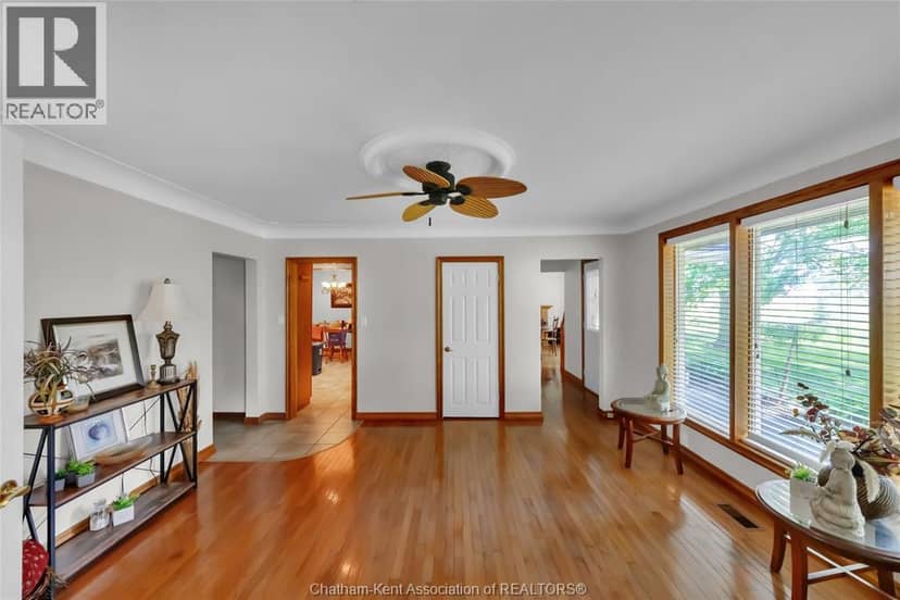 20928 Victoria ROAD — photo 34 of 40