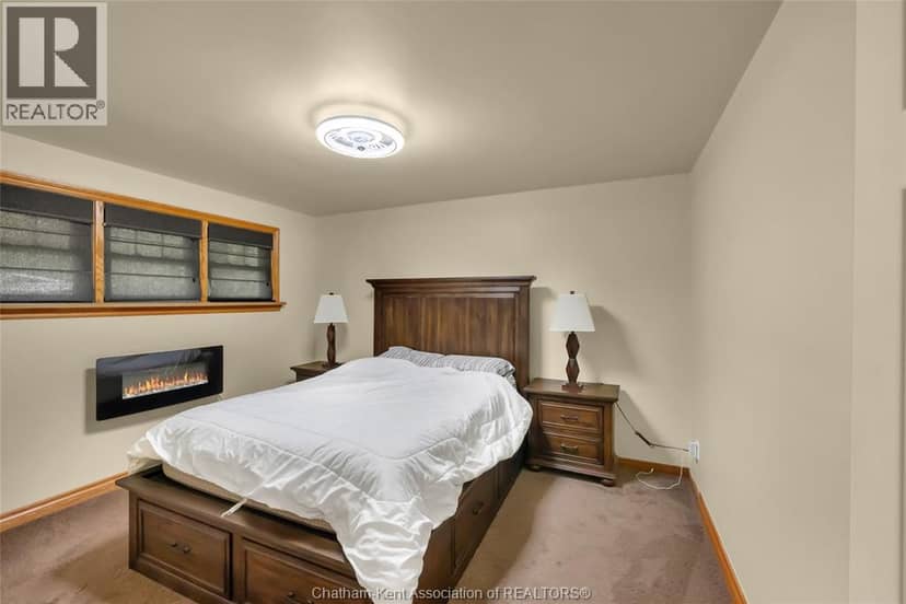 20928 Victoria ROAD — photo 31 of 40