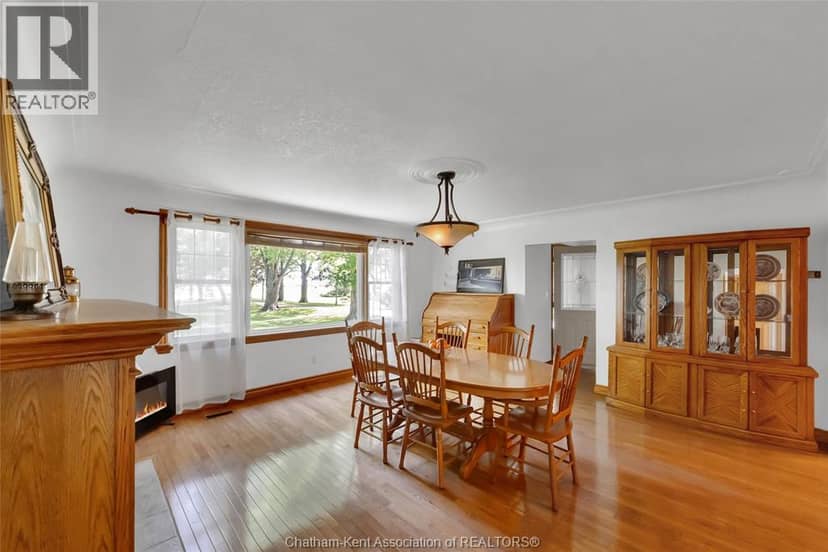 20928 Victoria ROAD — photo 19 of 40