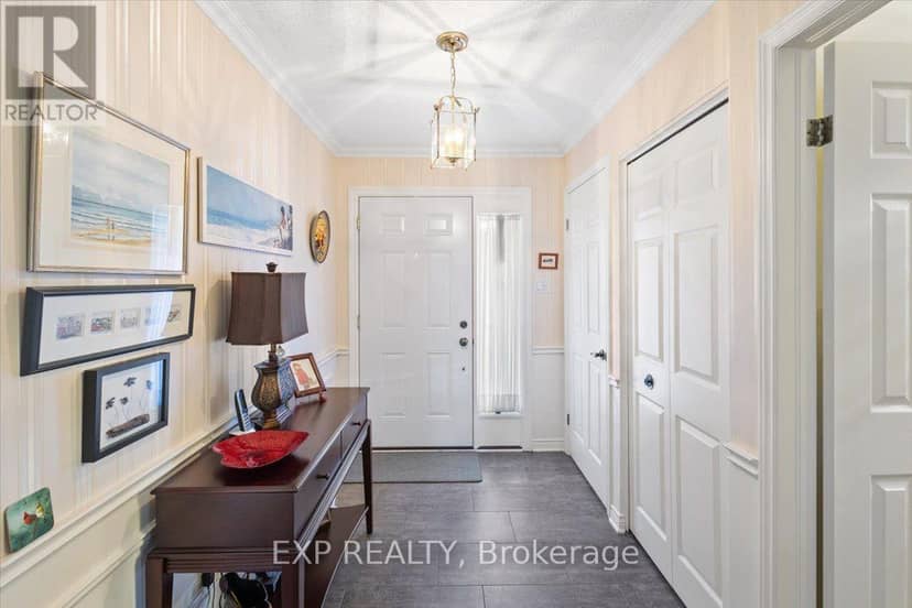 33 - 55 Fiddlers Green Road — photo 14 of 40