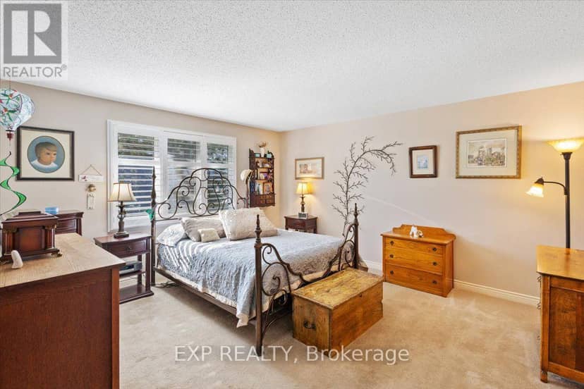 33 - 55 Fiddlers Green Road — photo 30 of 40