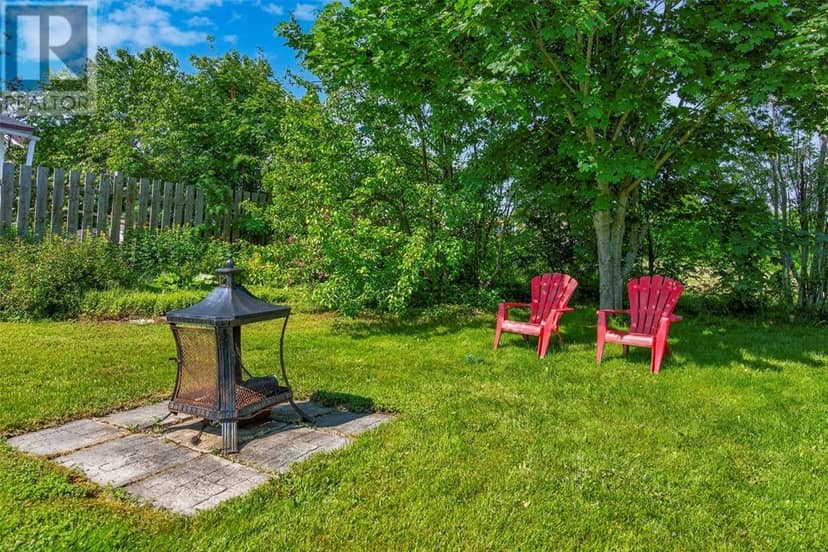 7 Leslie Street — photo 11 of 40