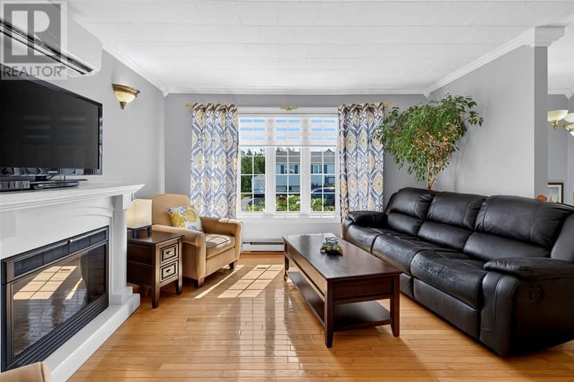 7 Leslie Street — photo 22 of 40