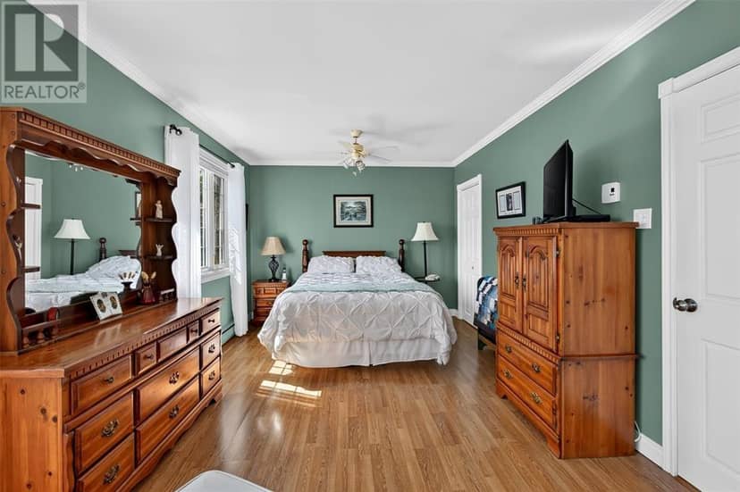 7 Leslie Street — photo 35 of 40