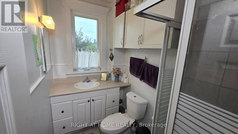 261 Grace Street — photo 17 of 36