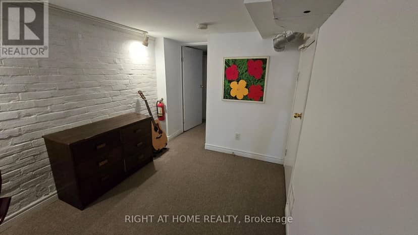 261 Grace Street, Toronto, photo 2