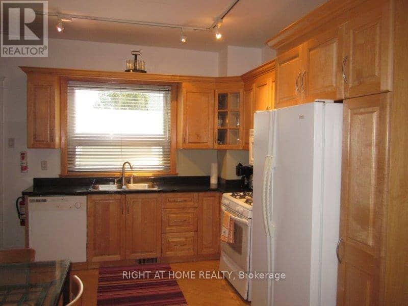261 Grace Street — photo 35 of 36