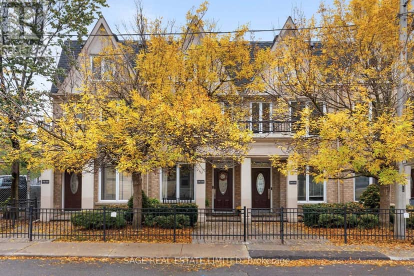 TH06 - 140 Bathurst Street, Toronto, photo 3