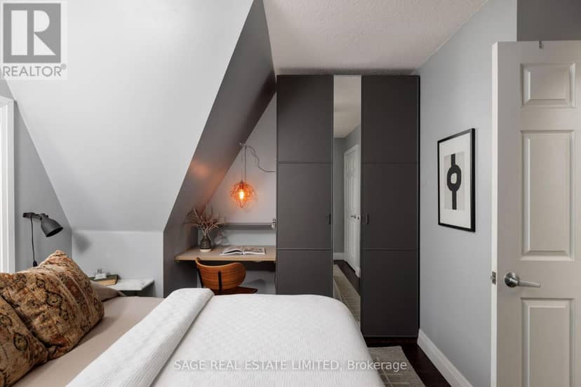 TH06 - 140 Bathurst Street — photo 35 of 40