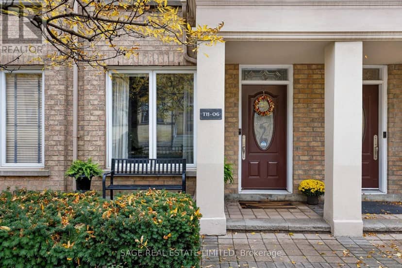 TH06 - 140 Bathurst Street, Toronto, photo 4