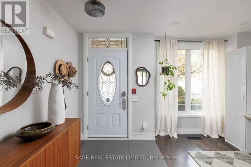 TH06 - 140 Bathurst Street, Toronto, photo 5