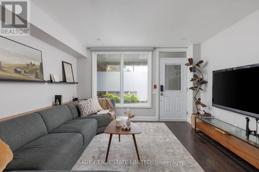 TH06 - 140 Bathurst Street, Toronto, photo 7