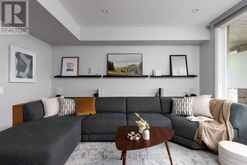 TH06 - 140 Bathurst Street, Toronto, photo 8