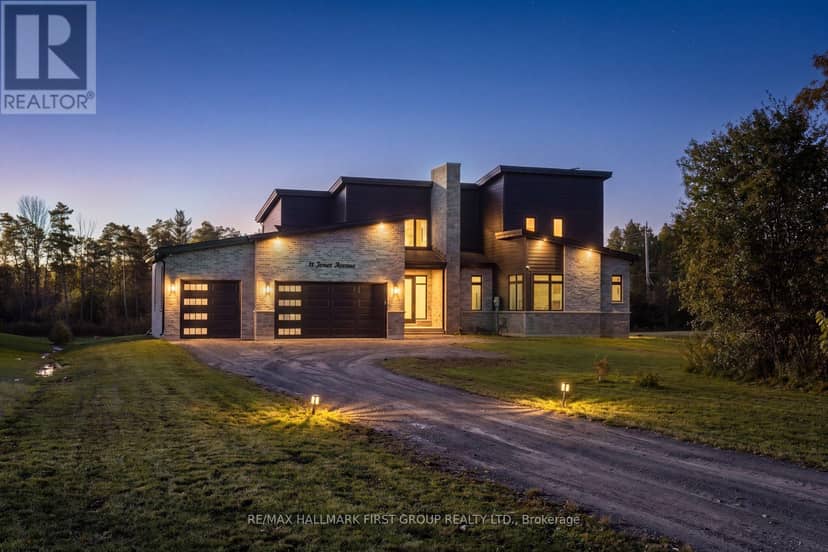 11 Jones Avenue, Clarington