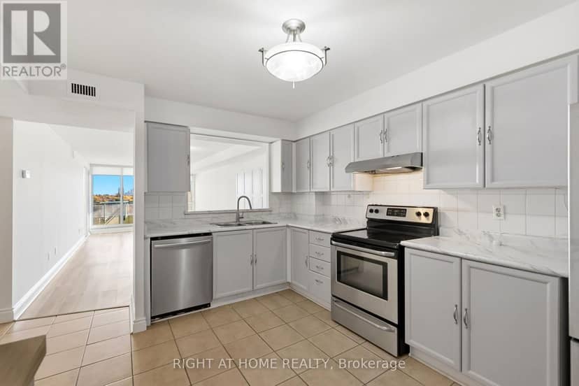 816 - 4727 Sheppard Avenue E — photo 15 of 37