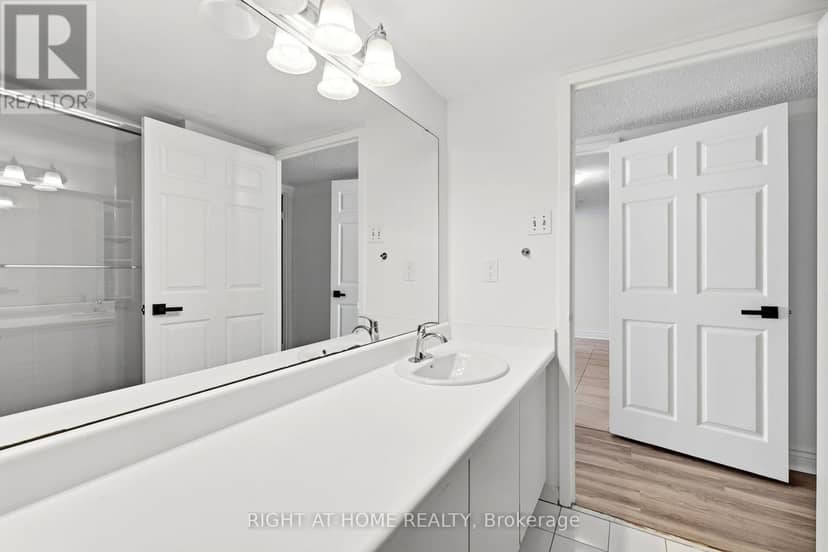 816 - 4727 Sheppard Avenue E — photo 27 of 37
