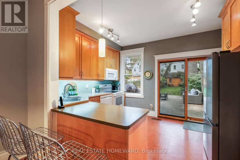 207 Waverley Road — photo 14 of 39
