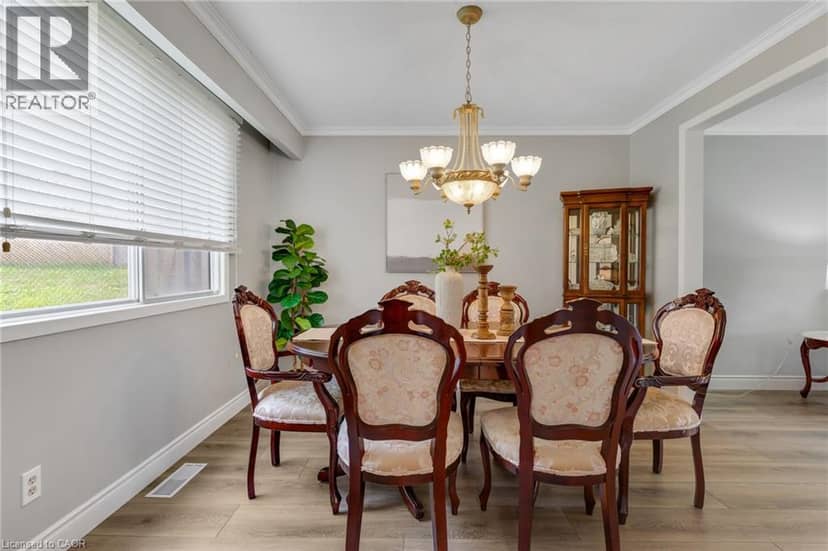 8 BLUE SPRUCE Court — photo 17 of 40