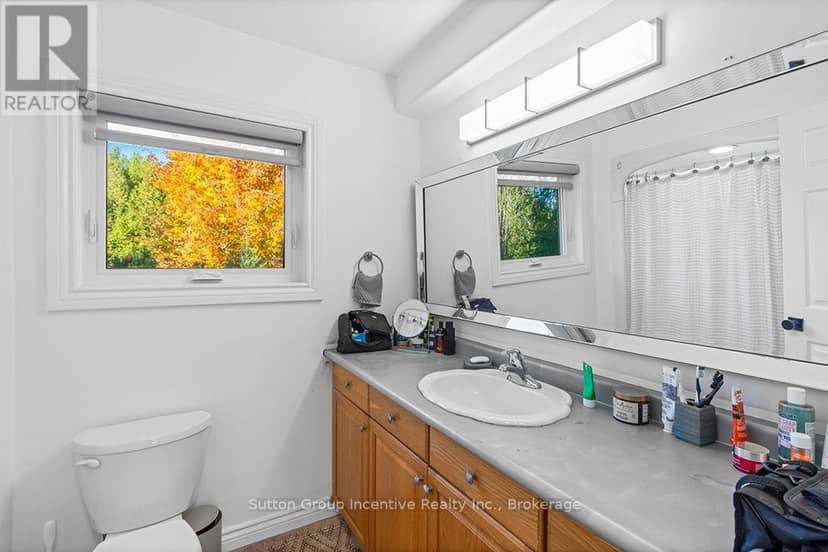 495377 Veterans Road South Road — photo 21 of 40