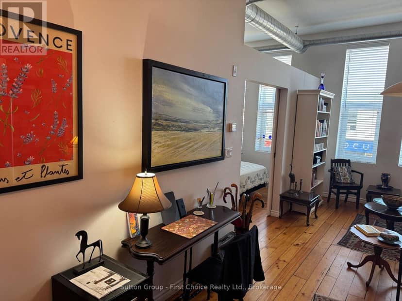 #201 - 66 Wellington Street — photo 14 of 19
