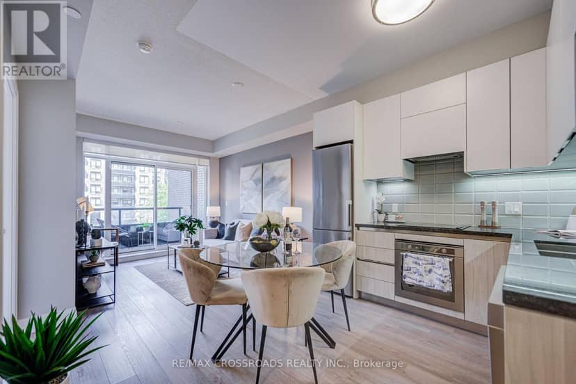 335 - 15 Water Walk Drive, Markham, photo 6