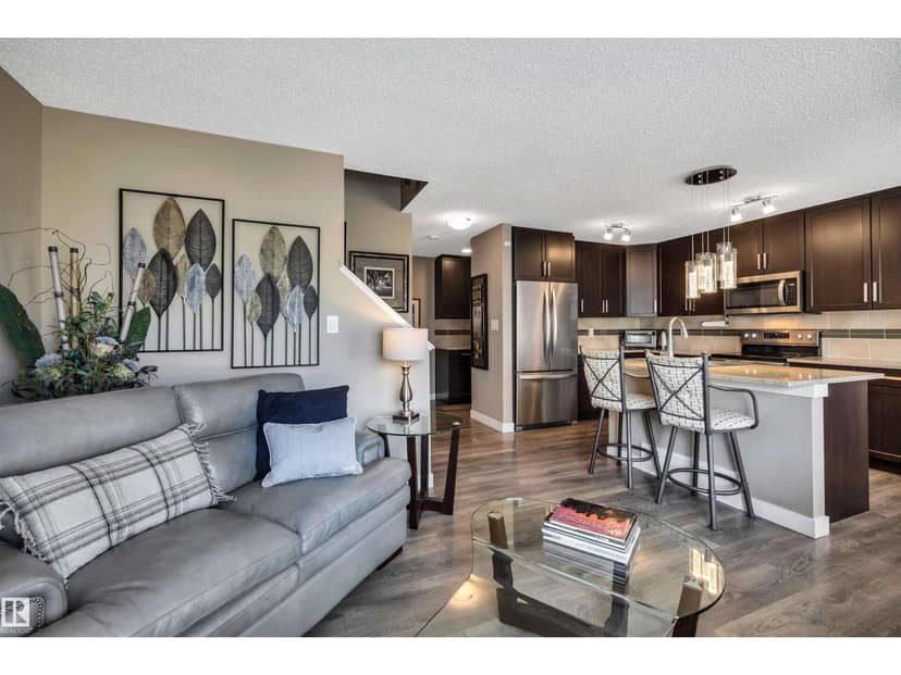 5033 Andison Cl SW — photo 11 of 39