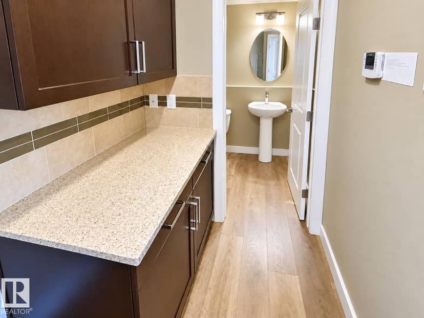 5033 Andison Cl SW — photo 15 of 39