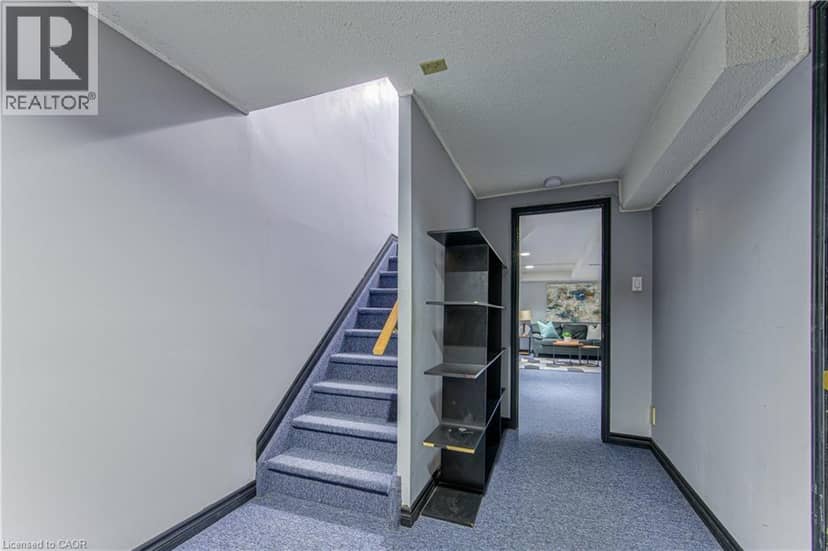 86 CHELSEA Crescent — photo 29 of 40