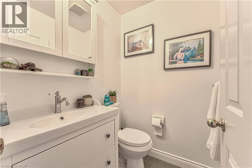 86 CHELSEA Crescent — photo 9 of 40