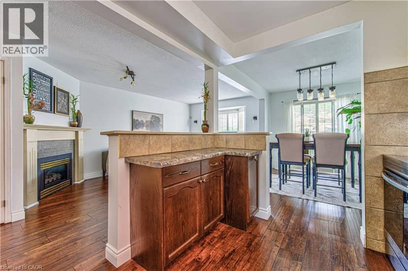 86 CHELSEA Crescent — photo 17 of 40