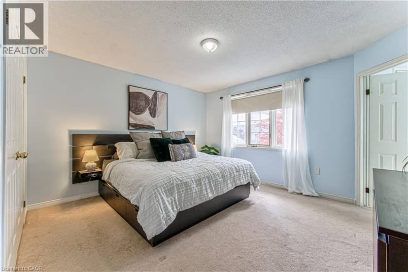 86 CHELSEA Crescent — photo 25 of 40