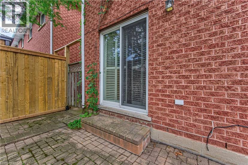 86 CHELSEA Crescent — photo 35 of 40