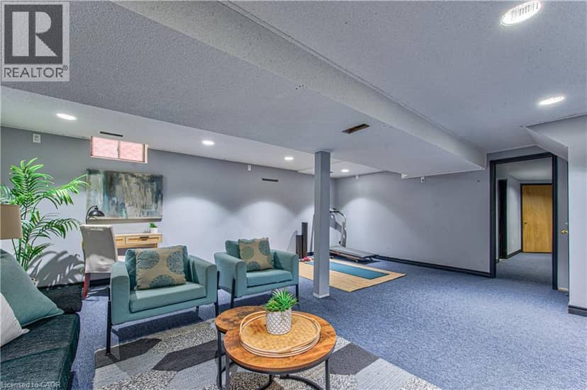 86 CHELSEA Crescent — photo 31 of 40
