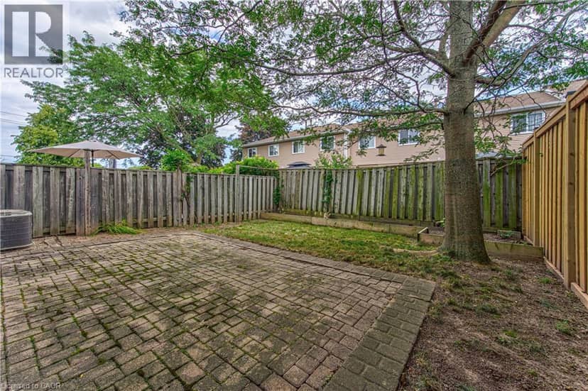 86 CHELSEA Crescent — photo 33 of 40