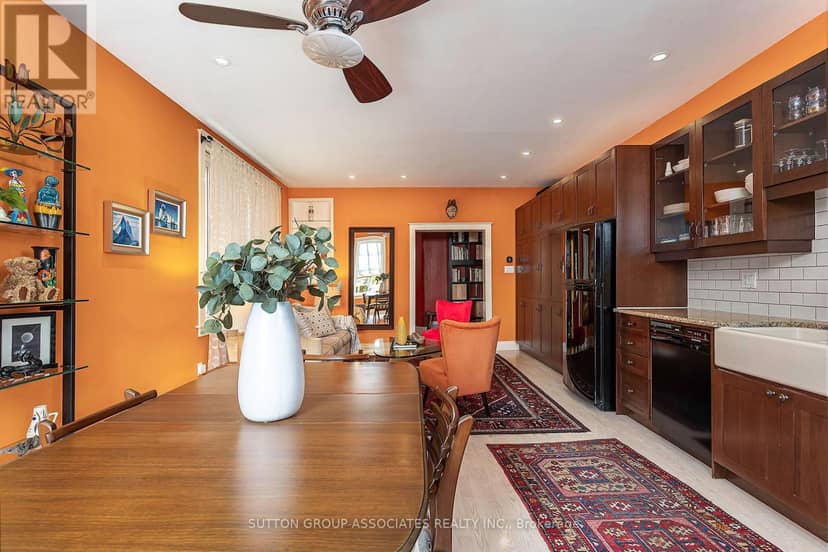 257 Perth Avenue — photo 13 of 38