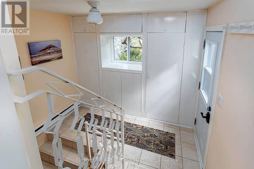 257 Perth Avenue — photo 15 of 38