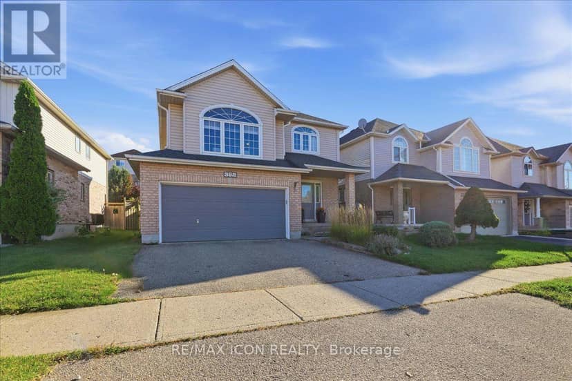 382 Mountain Laurel Crescent — photo 1 of 40