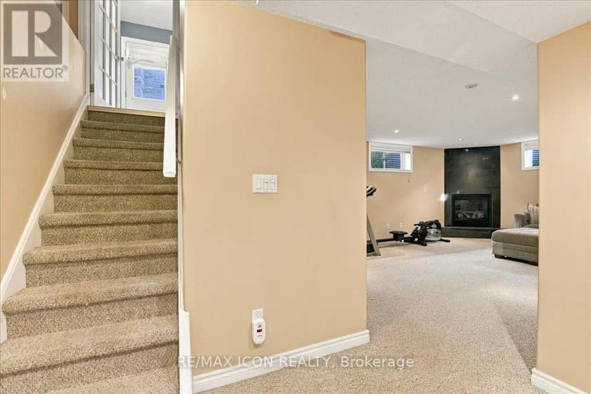 382 Mountain Laurel Crescent — photo 34 of 40