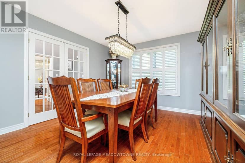 1345 Parkside Avenue — photo 9 of 40