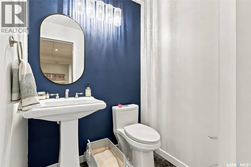 211 1015 Patrick CRESCENT — photo 29 of 36